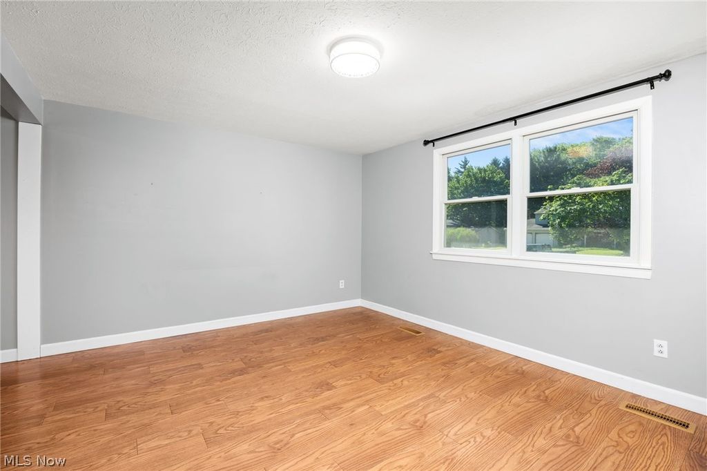 1055 Gentry Dr, Medina, OH - More