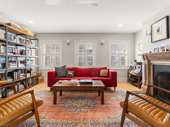 50 S Russell St #3, Boston, MA 02114