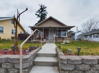 729 4th St, Clarkston, WA 99403