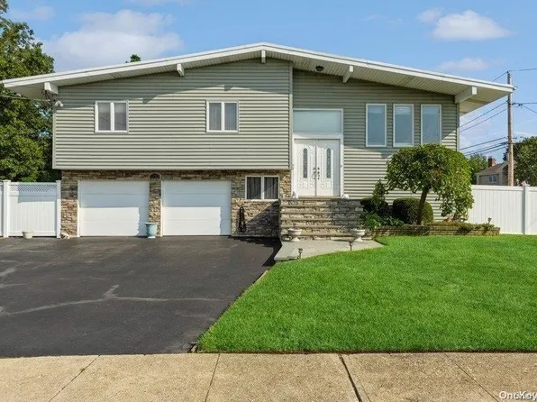 1710 John Street, Merrick, NY 11566