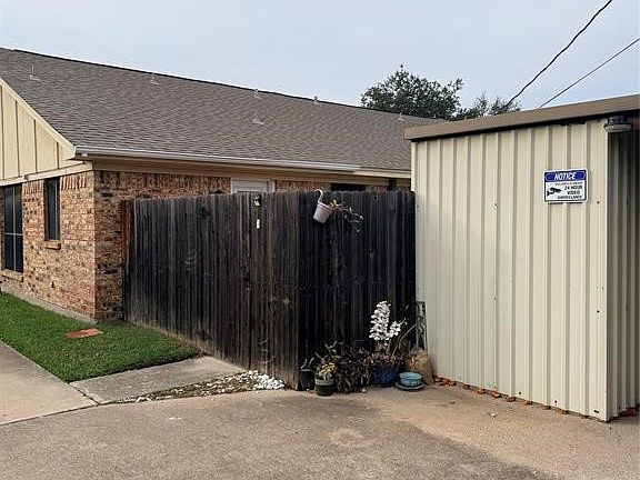 2nd image of 5728 Cancun Dr