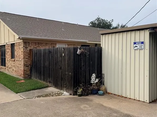 5728 Cancun Dr, North Richland Hills, TX 76180