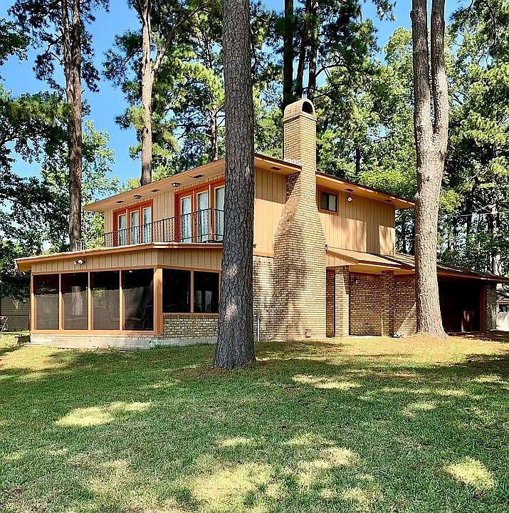 1st image of 2212 Gilleys Pt