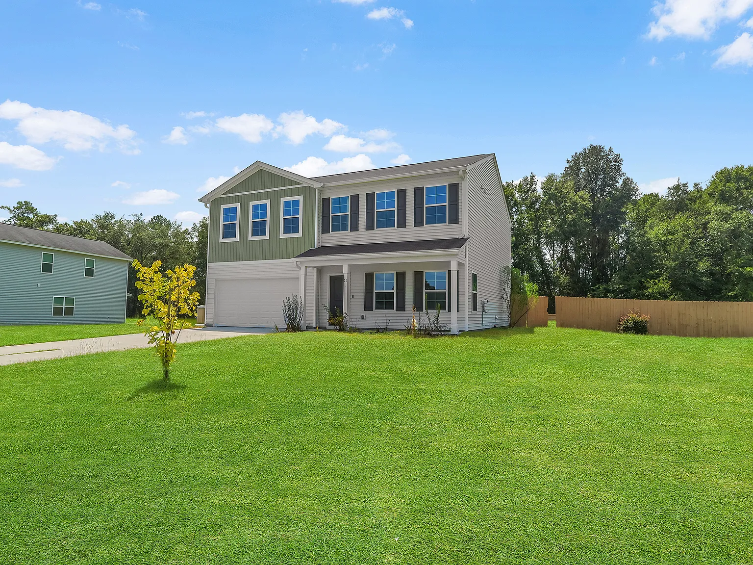 5 bed, 2237 sqft, $2,475 — Photo 3