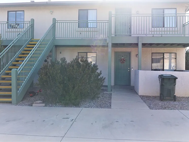 4410 Buena Loma Way #D — Photo 2