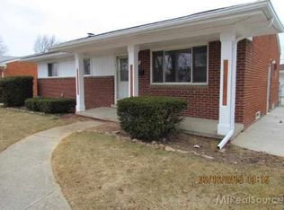 2075 Tarry Dr, Sterling Heights, MI 48310
