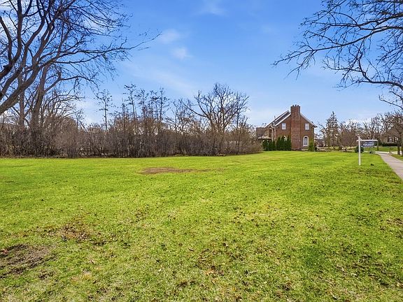 2nd image of 9045 Turnberry Dr