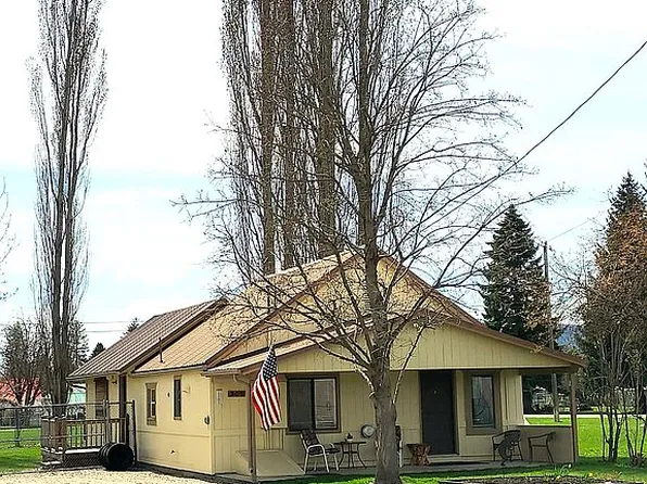 305 W Grant Ave, Chewelah, WA 99109