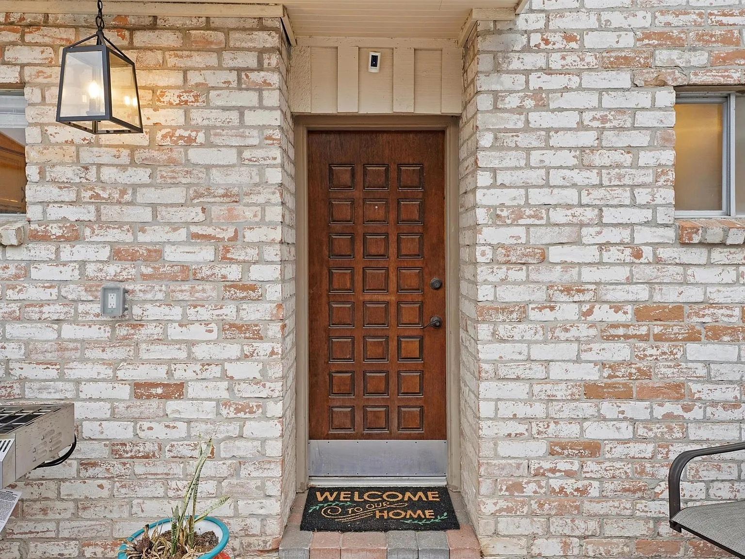 2 bed, 1.5 bath, 1188 sqft, $2,200 — Photo 3