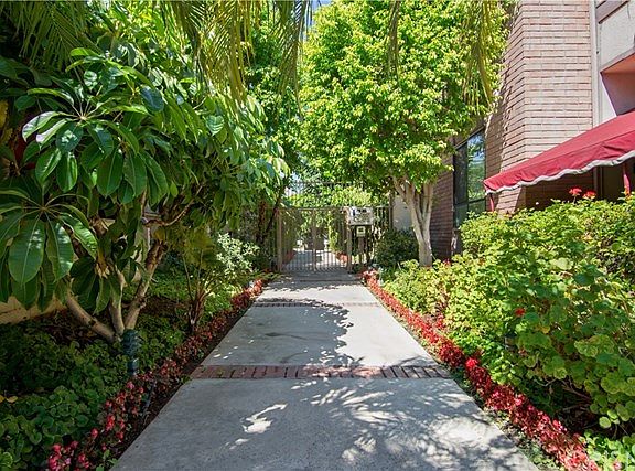 2nd image of 5225 White Oak Ave APT 7
