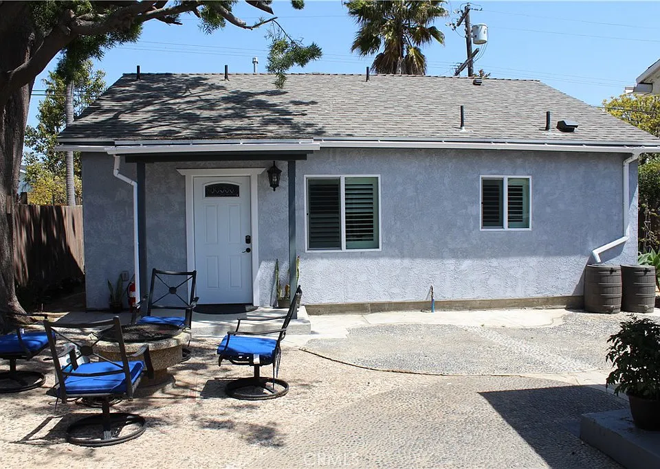 8864 Earhart Ave