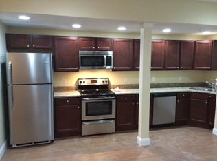 159 Moore St #10935690, Lowell, MA 01852