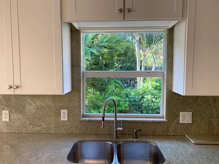 215 Ocean Breeze — Photo 17