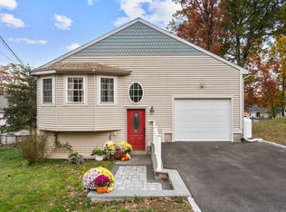 29 Loyola Rd, Meriden, CT 06451