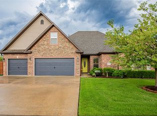4606 W Langmead Dr, Rogers, AR 72756