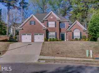 1025 Rowe Oak Cir, Lawrenceville, GA 30043