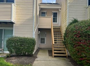 100 Meadow Ridge Rd, Absecon, NJ 08205