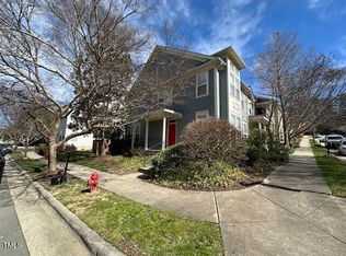 1575 Town Home Dr, Apex, NC 27502