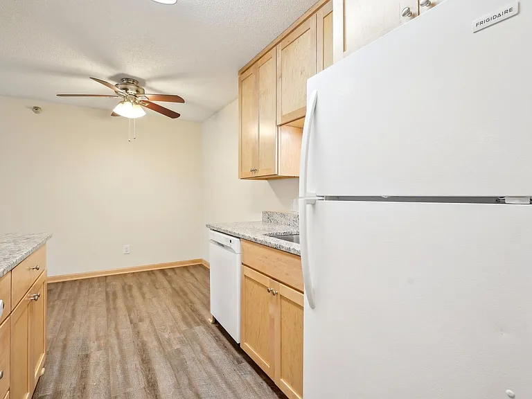 Park Place Apartments in Burnsville — Photo 13