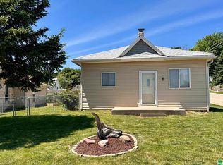 2741 Division St, Sioux City, IA 51104