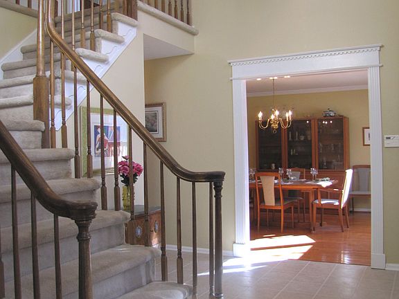 2 story foyer