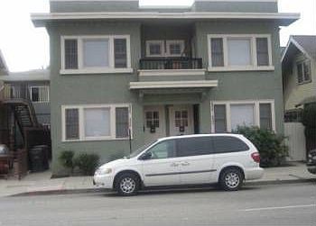 1st image of 432 E 6th St