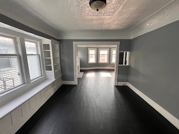 2nd image of 738 E 117th St #1