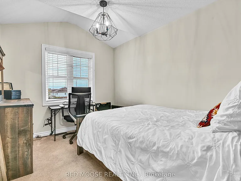 373 Sweetfern Cres — Photo 28