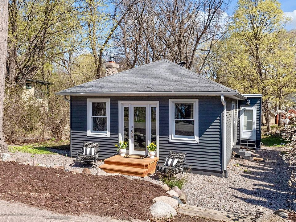 1st image of 4148 Highwood Rd