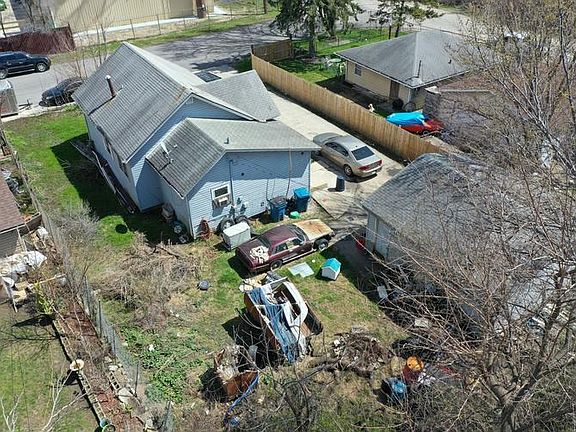 3rd image of 523 Lehman Ave