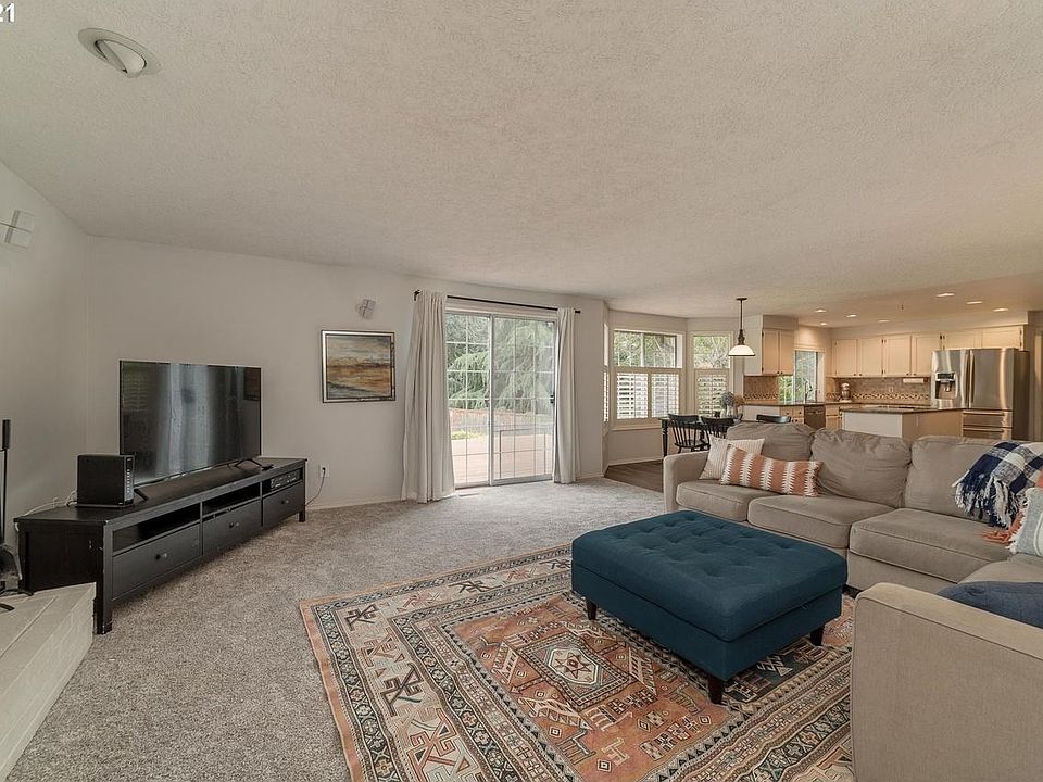 1st image of 3101 SE Briarwood Dr