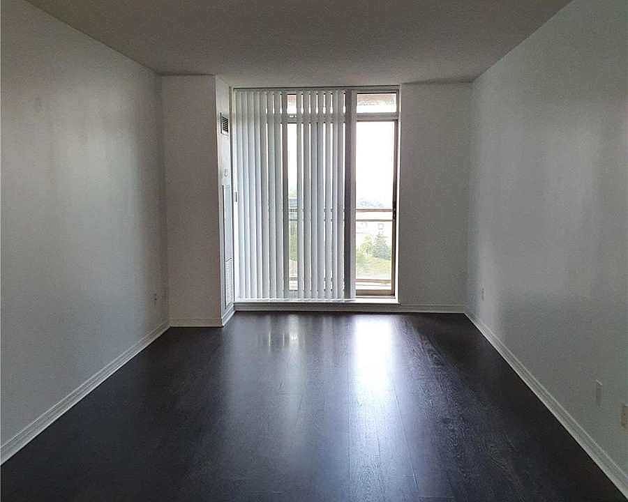 2nd image of 75 King William Cres #807