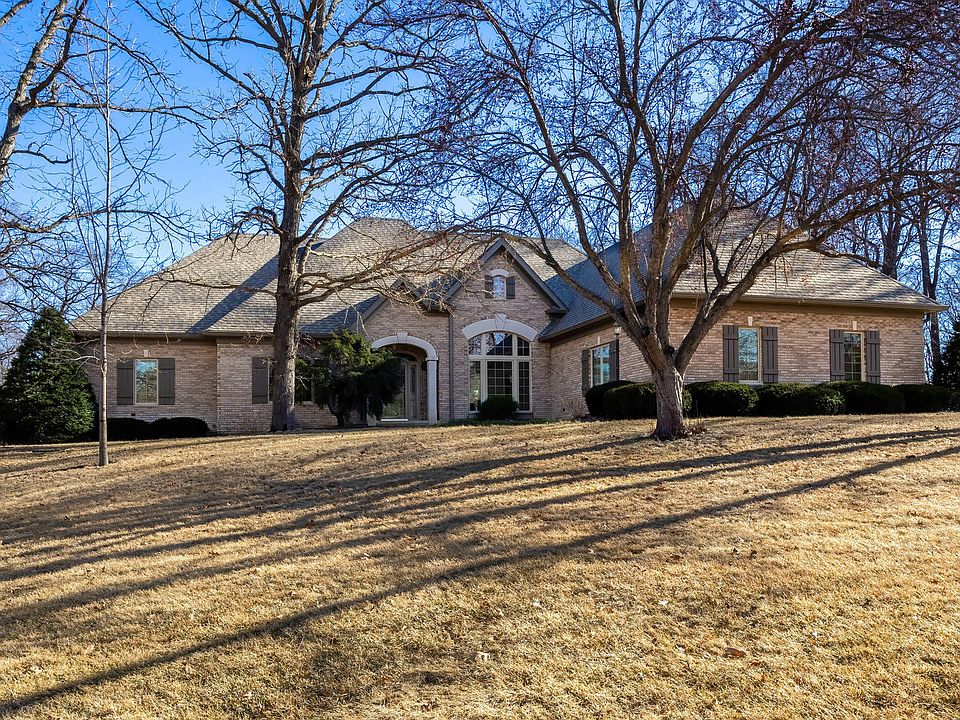 1st image of 29 Timber Ridge Dr