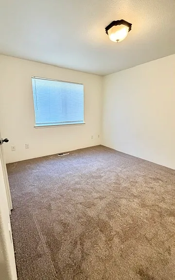3151 Forest Hills Dr #6 — Photo 5