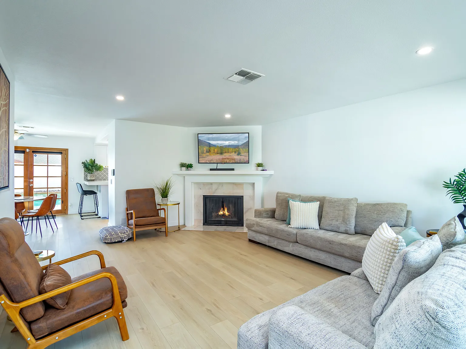 54200 Avenida Madero — Photo 2