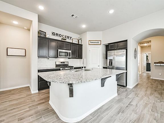 3rd image of 21354 Sweetbay Magnolia Dr