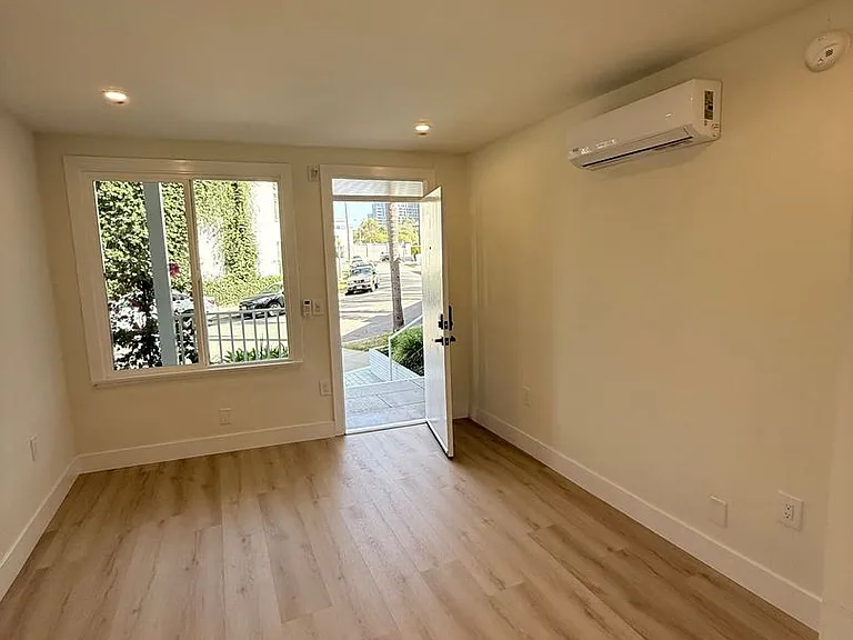 Bellwood 10350-10358 Building 6 — Photo 18