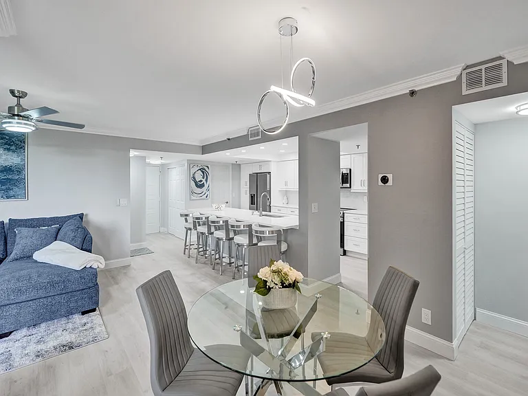 955 Egret Cir #405 — Photo 4