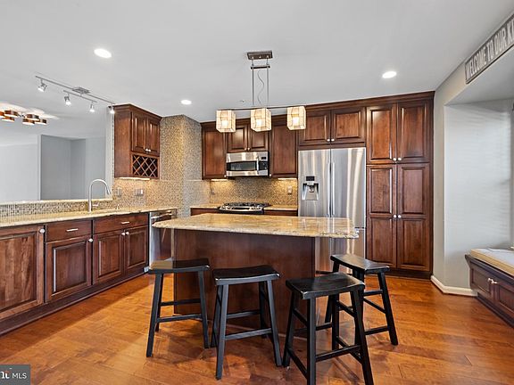 3rd image of 6327 Arbor Way