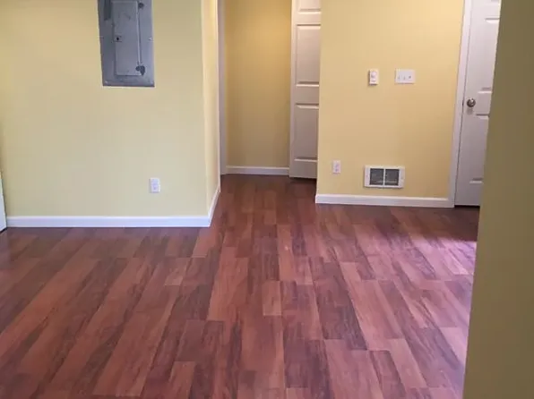 10734 Lake City Way NE #B, Seattle, WA 98125