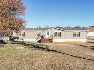 235 E Poe Prairie Rd, Millsap, TX 76066