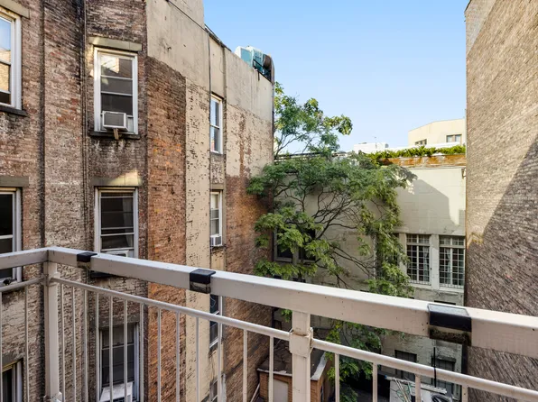 15 Saint Mark's Place image 6 of 17