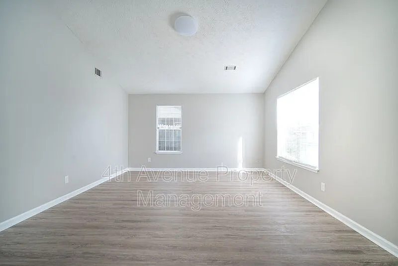3 bed, 2.0 bath, 1188 sqft, $1,550 — Photo 4