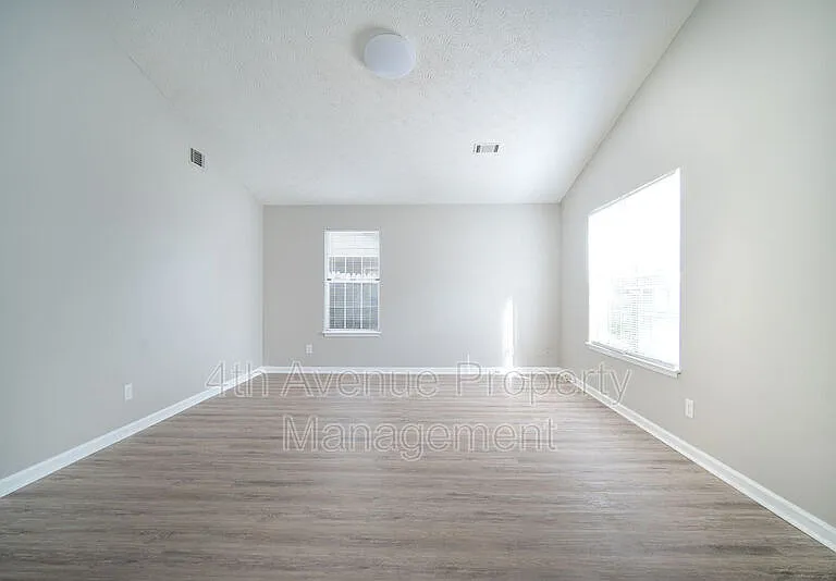 2840 Pebblebrook Ct — Photo 4