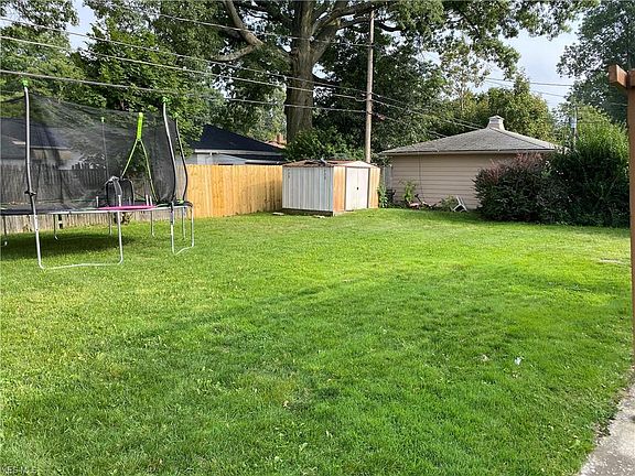 4th image of 6339 Beverly Dr