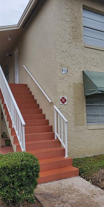 1st image of 709 Michigan Ct APT 3
