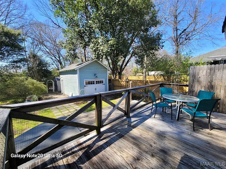 106 S Capitol Pkwy — Photo 3