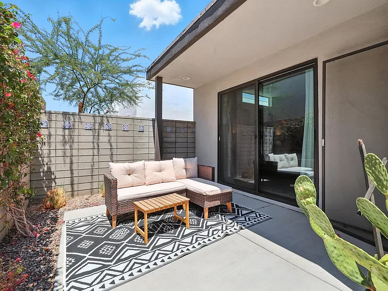 3345 Ambassador Dr — Photo 29