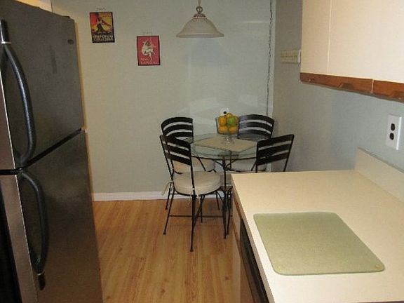 4th image of 31 Edmunton Dr APT E13