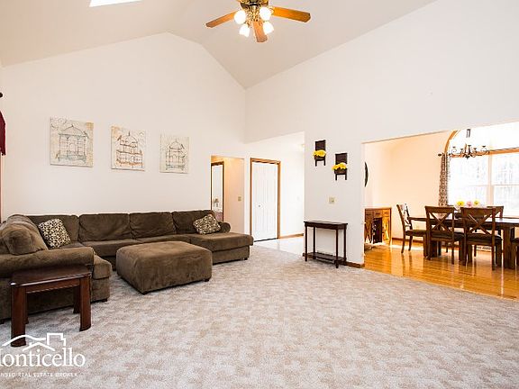 4th image of 9 Pineview Dr